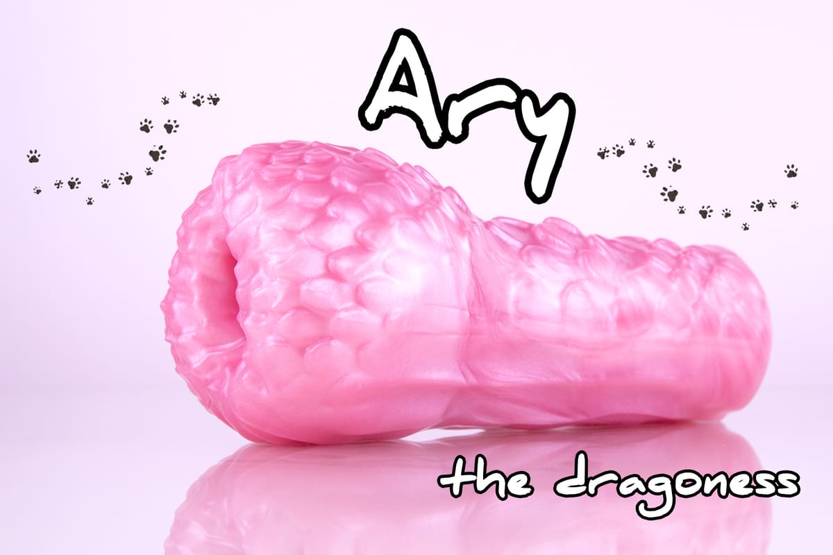 Ary the Dragoness – Tight silicone masturbator