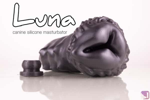 Luna the Wolfess – Canine silicone masturbator