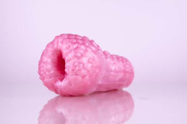 Ary the Dragoness – Tight silicone masturbator