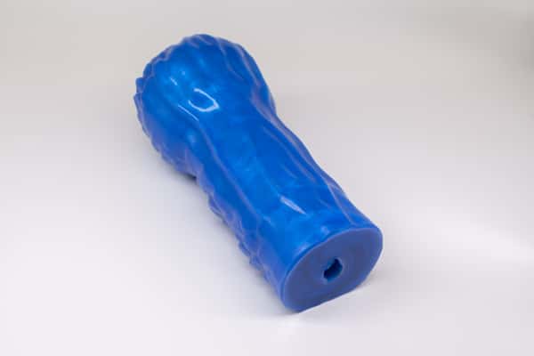 Ary the Dragoness – Tight silicone masturbator