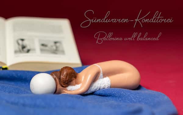 Ballerina well balanced - Bianca -, handmade custom silicone dildo with extra suction cup