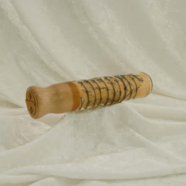 Handcrafted Beechwood Dildo with Barbed Wire Design – 19 cm / 3.5 cm