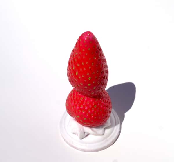 Strawberry feels forever - handcrafted and handpainted Siliconedildo from Suendwaren-Konditorei