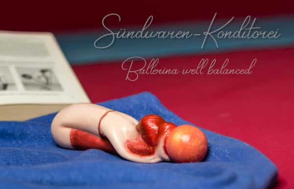 Ballerina well balanced - La Fougueuse -, handmade custom silicone dildo with extra suction cup
