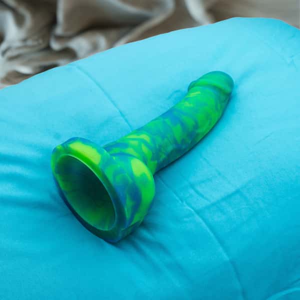 Tom the Realistic Dildo