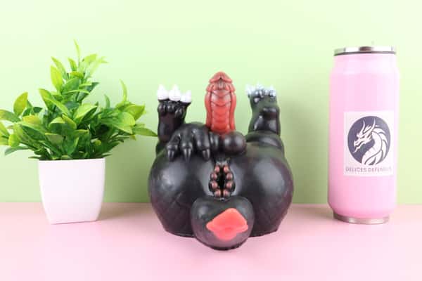 Zariel the Ash Dragon – Masturbating Furry Male Buttocks